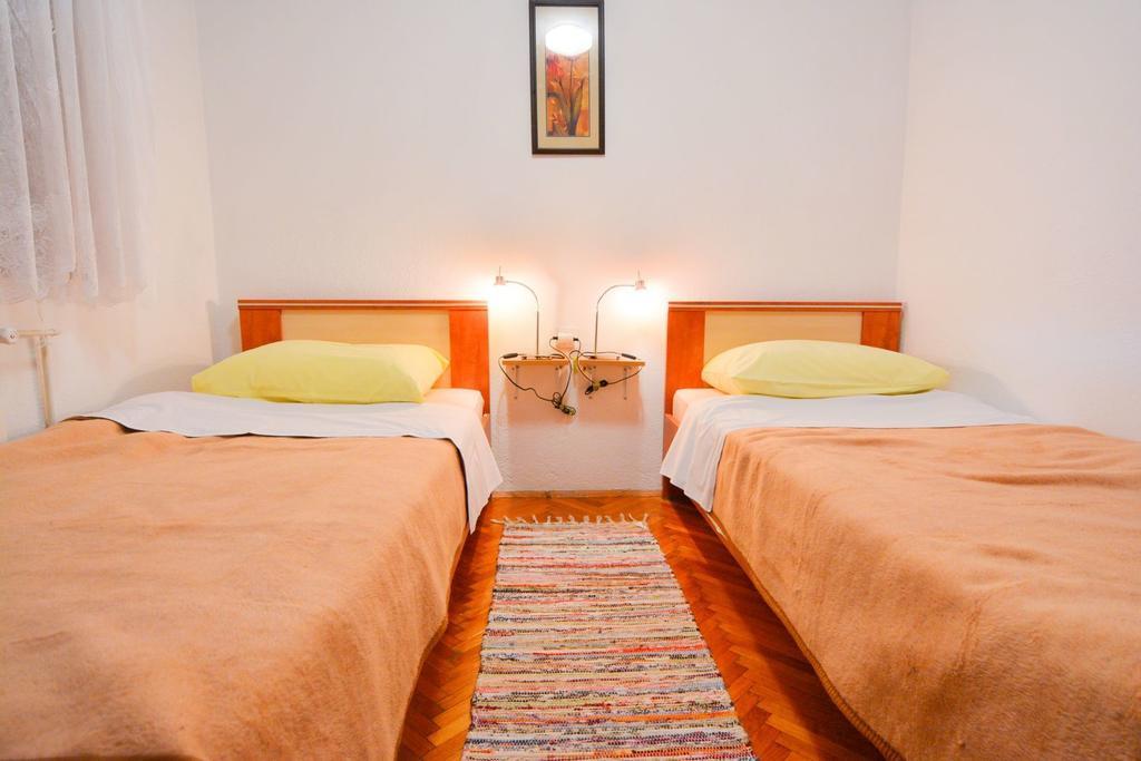 Korana Apartment スルニュ 部屋 写真